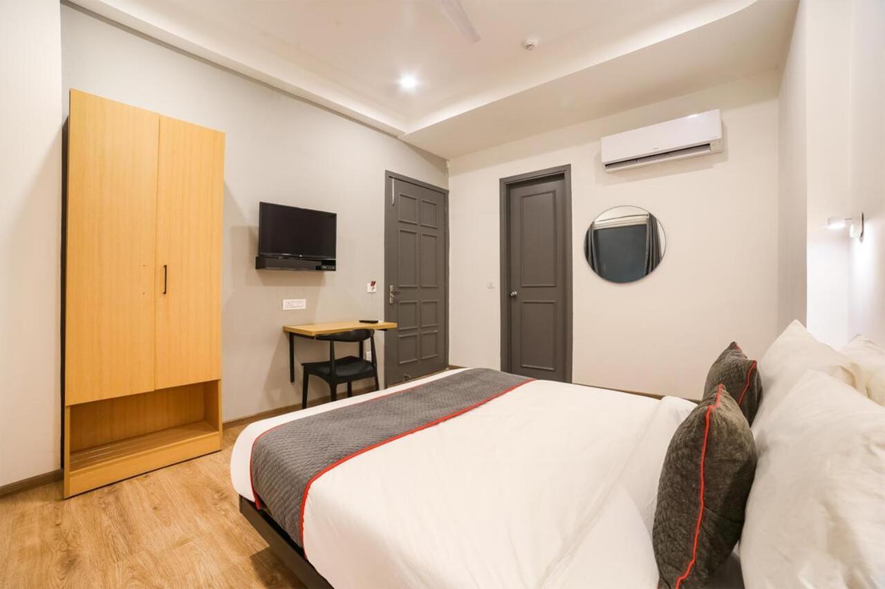 Hotel Admire Inn "Atta Market, Noida Sector 18" Exterior photo