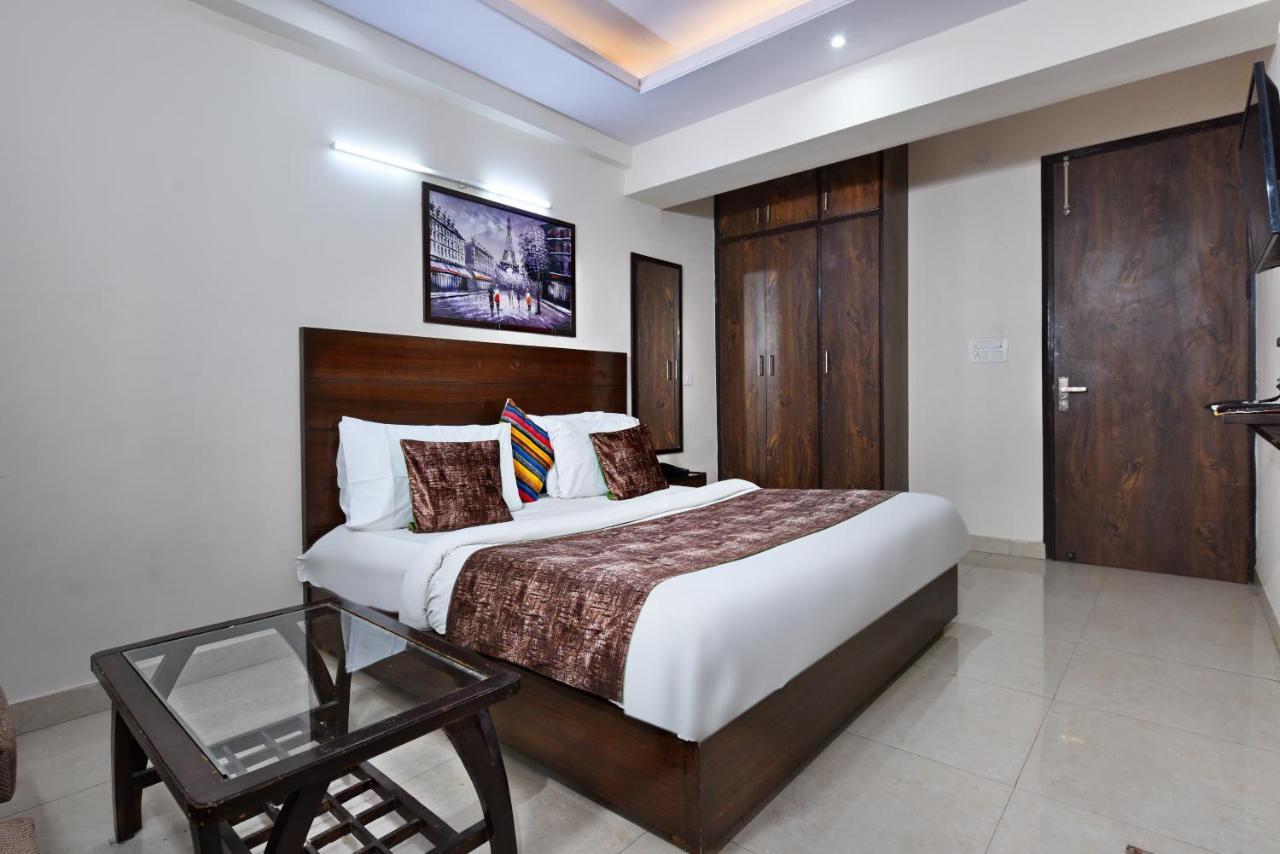 Hotel Admire Inn "Atta Market, Noida Sector 18" Exterior photo
