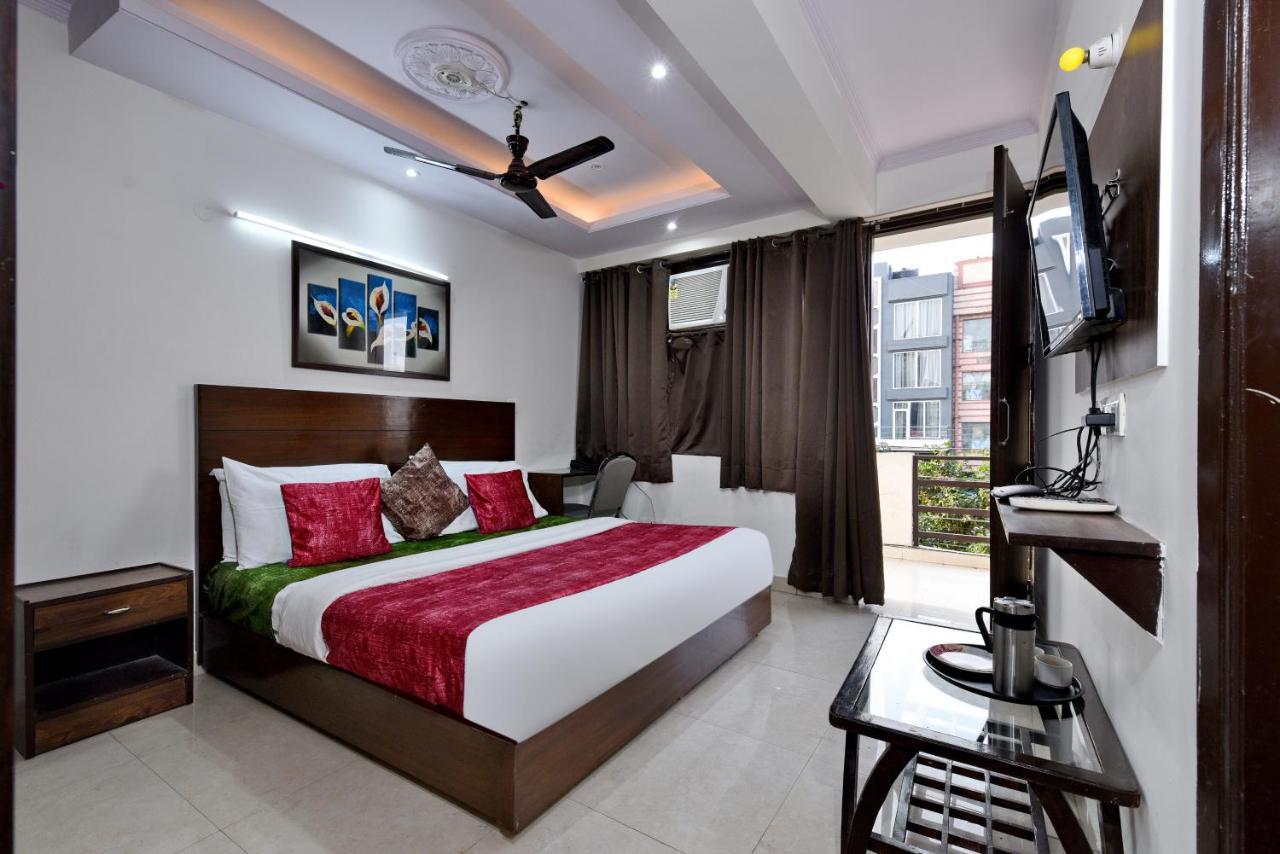 Hotel Admire Inn "Atta Market, Noida Sector 18" Exterior photo