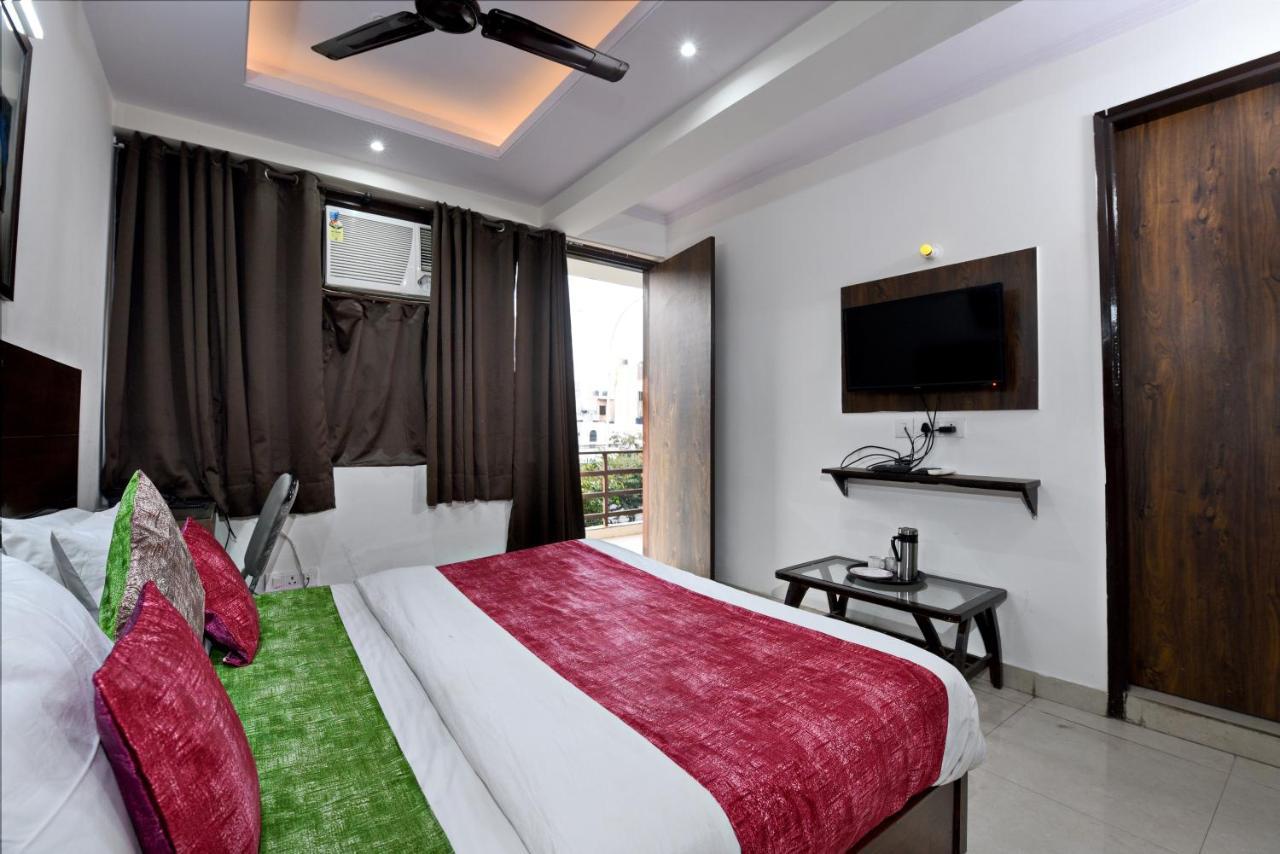Hotel Admire Inn "Atta Market, Noida Sector 18" Exterior photo